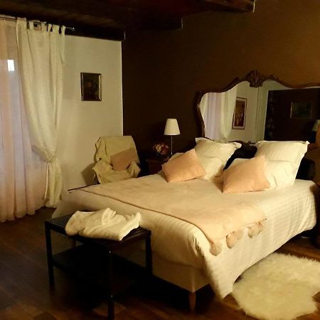 Bed And Breakfast "Le Moulin A Grains" Menil-la-Horgne Luaran gambar