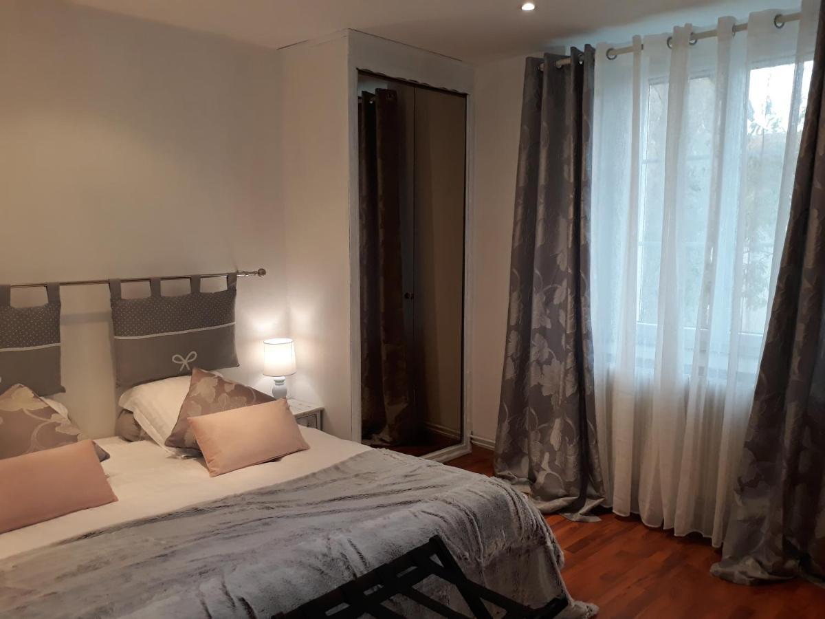 Bed And Breakfast "Le Moulin A Grains" Menil-la-Horgne Luaran gambar