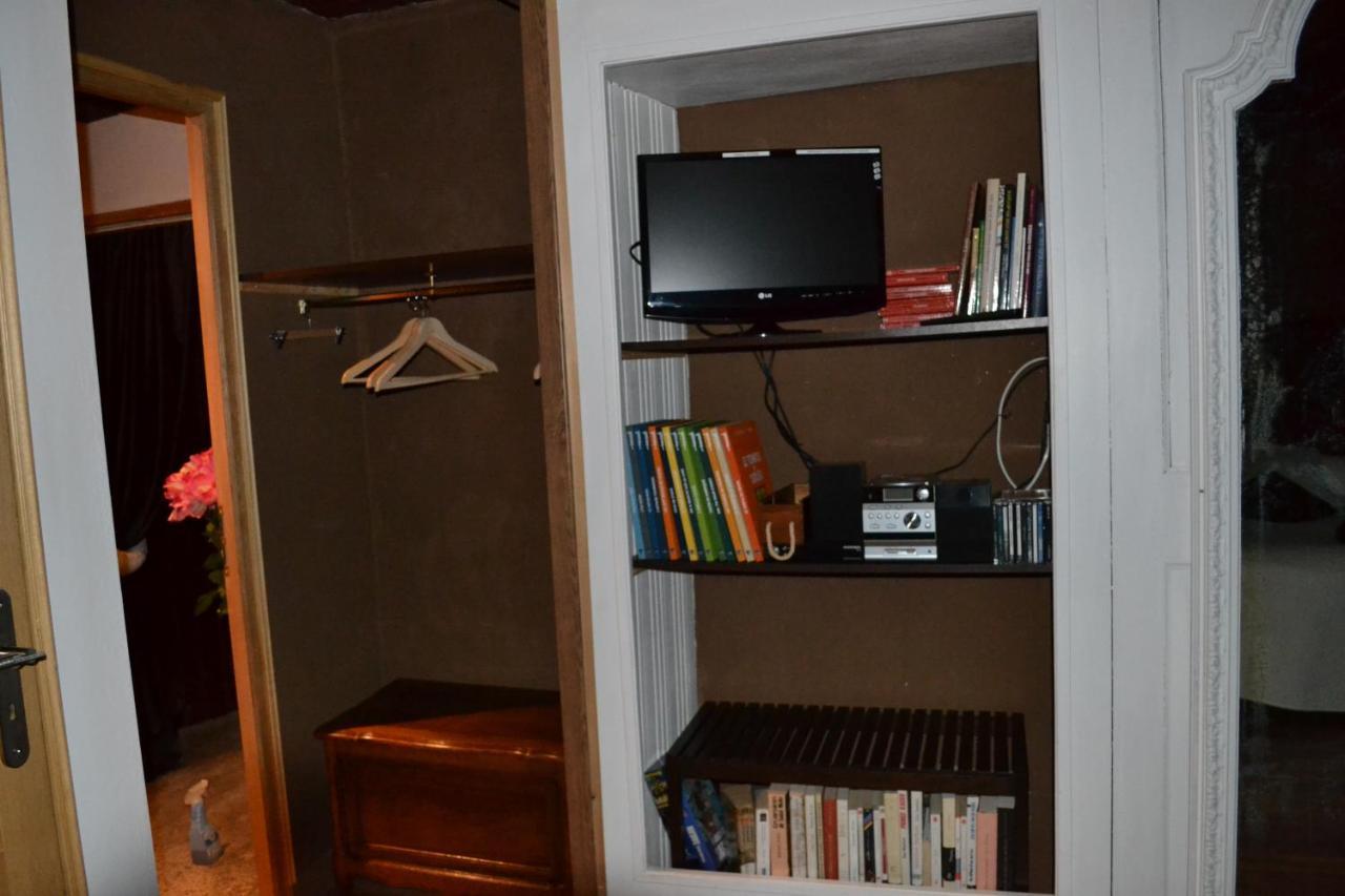 Bed And Breakfast "Le Moulin A Grains" Menil-la-Horgne Bilik gambar